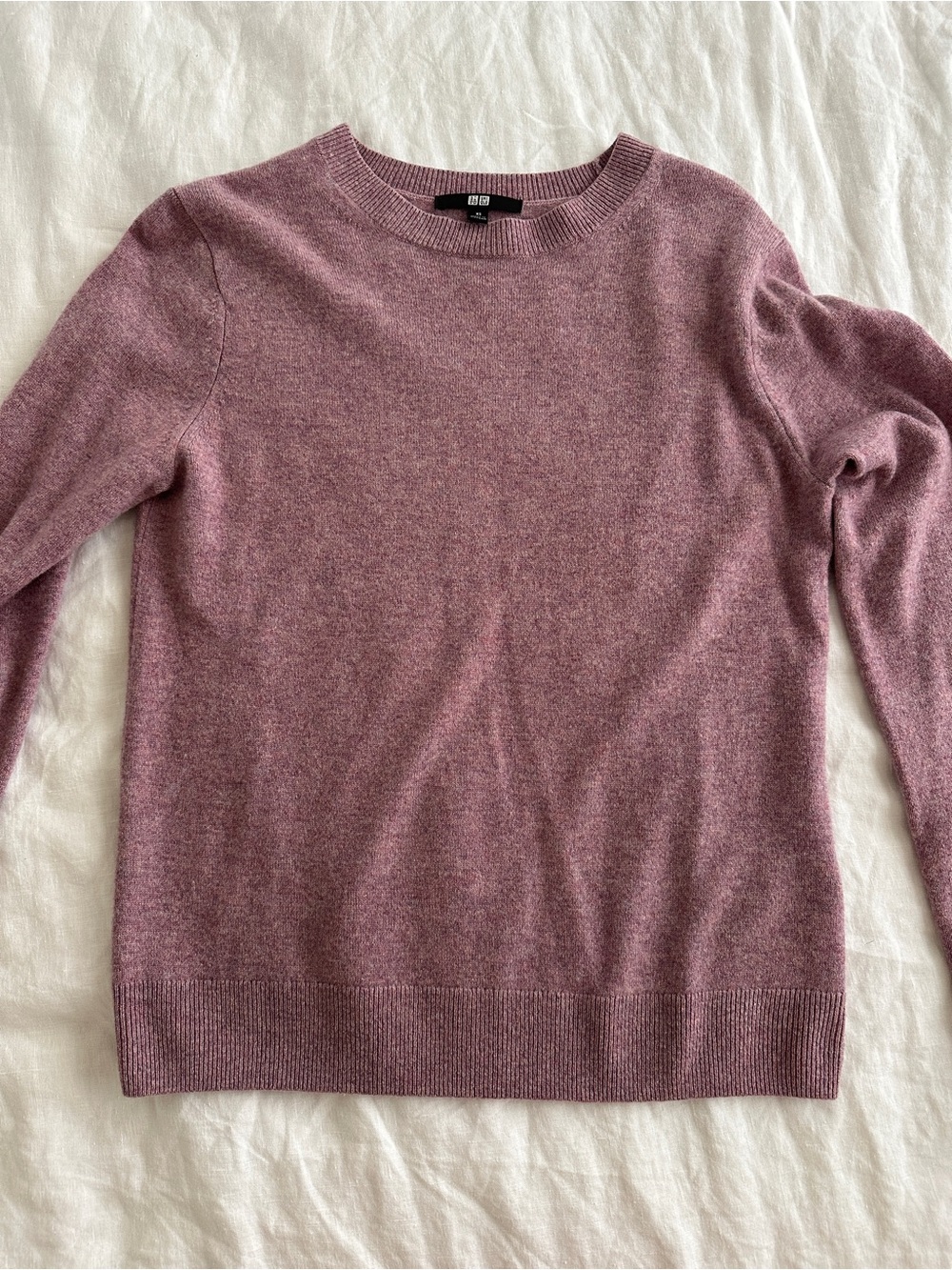 Uniqlo Crewneck 100% cashmere Sweater in Mauve Pink